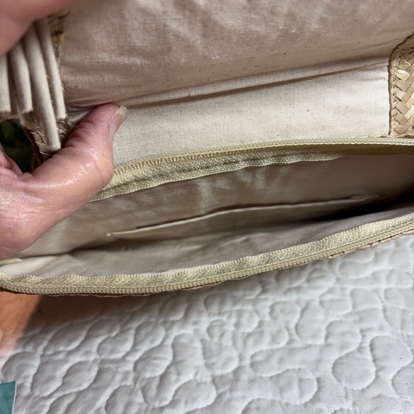 Neutral Woven Straw Clutch with Shell Tassel Accent - Picture 4 of 4